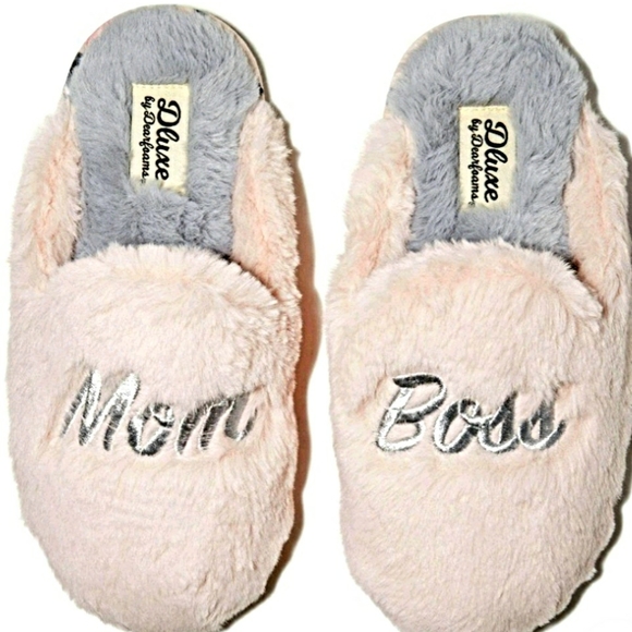 dearfoams Shoes - NEW!! MOM BOSS Slippers size LARGE 9/10